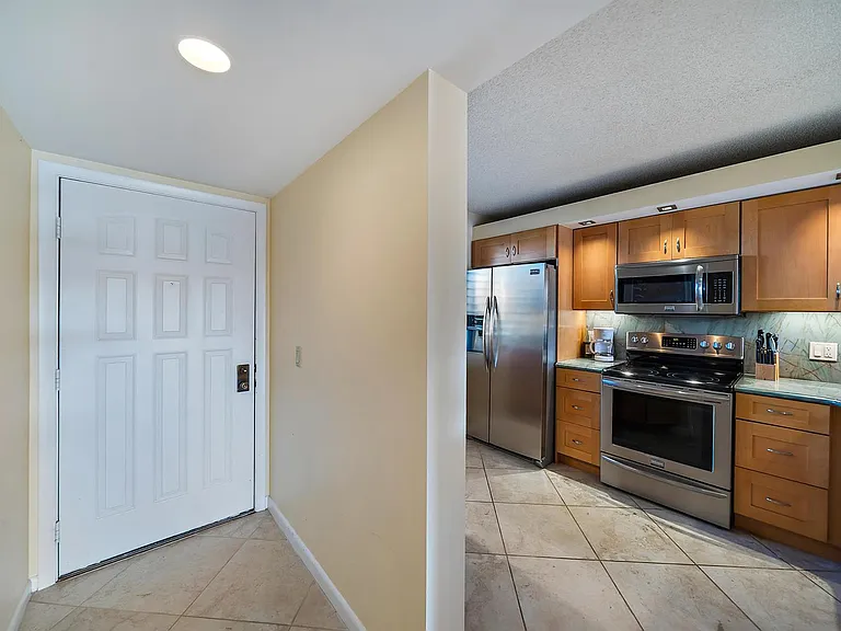 2601 Marina Isle Way #402 — Photo 16