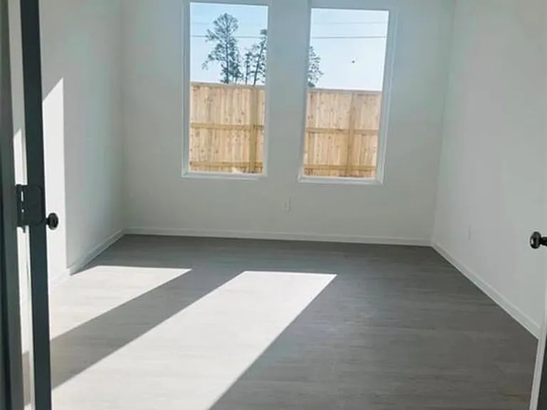 226 Draper Shadows Dr — Photo 22