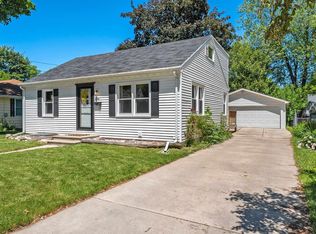 1268 Langlade Ave, Green Bay, WI 54304