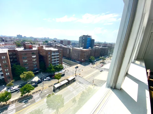 3131 Grand Concourse image 7 of 33