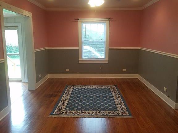 5th image of 2202 Oaklawn Dr