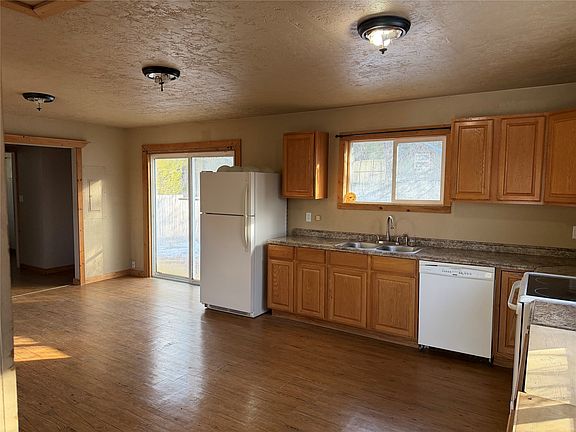 4th image of 182 Timber Ln