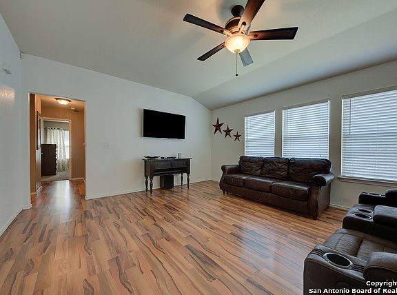 2nd image of 7030 Heathers Pl