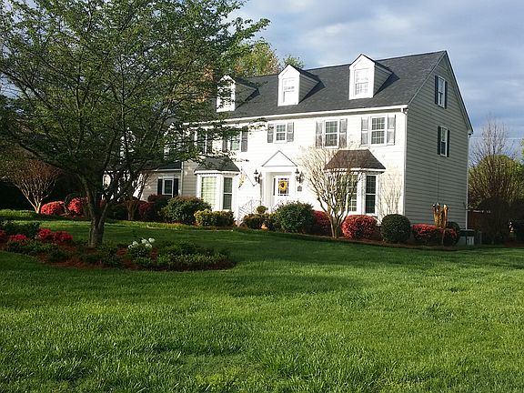 3rd image of 3509 Brentwood Dr