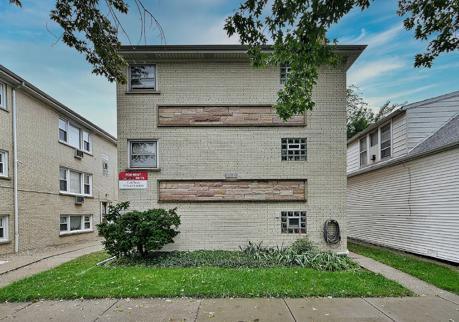 2 bed, 700 sqft, $1,500 — Photo 1