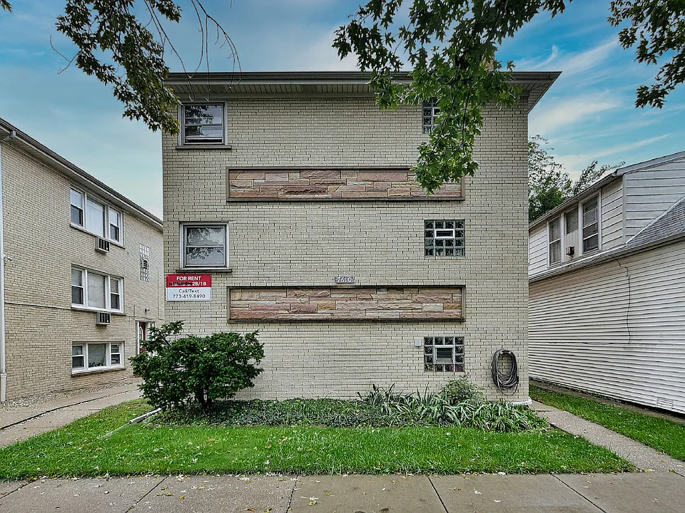 7610 W Belmont Ave #2N