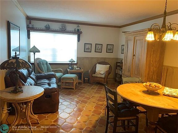 4th image of 221 SE 9th Ave #106