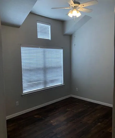 Third bedroom, or home office space
