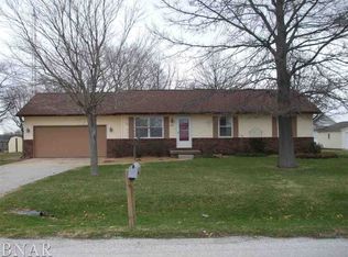 550 N East St, Oreana, IL 62554
