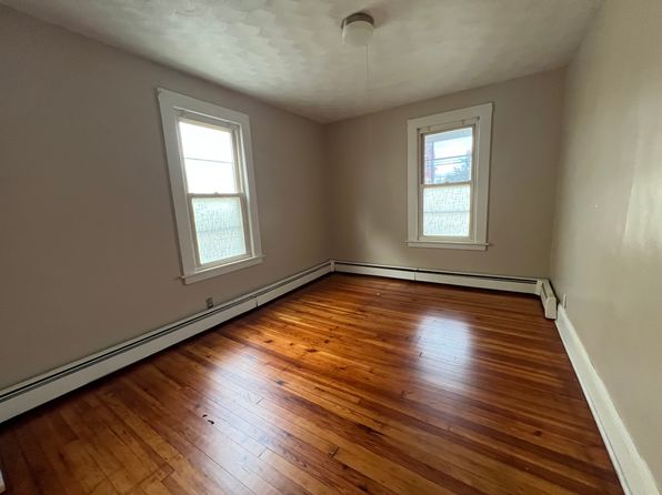 26 Carlson St FLOOR 1
