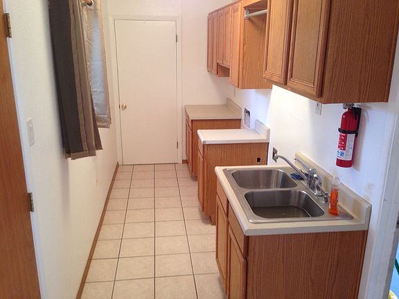 3rd image of 8426 James Ave NE