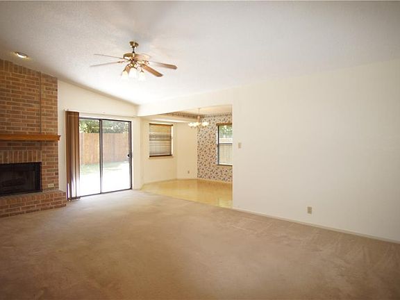 5th image of 8911 Sparkling Creek Dr