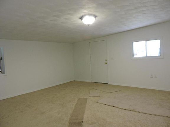 2nd image of 6915 London Groveport Rd