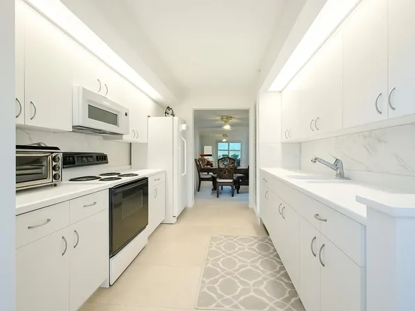 901 SW 141st Avenue #301, Hollywood, FL 33027