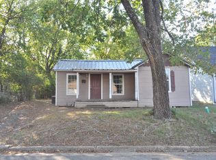 609 Lamar St, Sulphur Springs, TX 75482