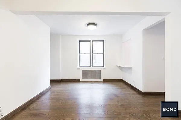 Rented by Bond New York | media 35