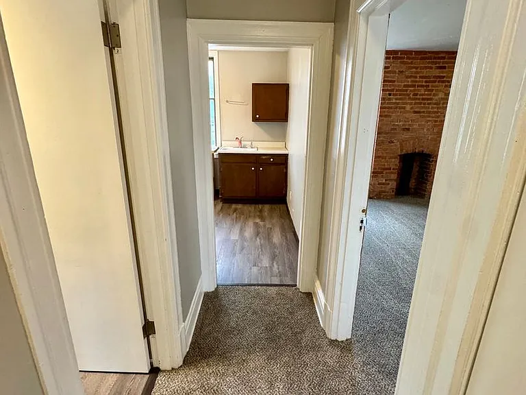 111 S Ohio Street (Full Service) — Photo 20