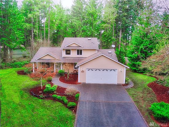 2nd image of 18347 Parkcrest Ct SE