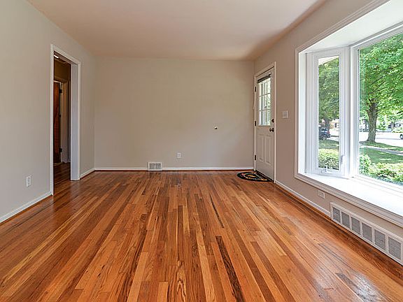 2nd image of 1846 Virnankay Cir