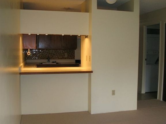 Looking toward kitchen