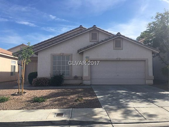 3rd image of 895 Sterling Thorn Ct