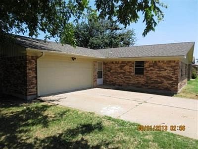 1st image of 515 NW Compass Dr