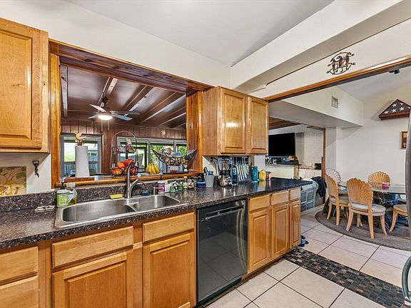 4th image of 1320 Ontario Drive