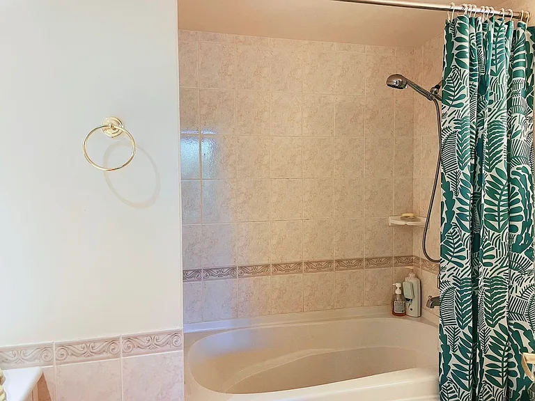 5615 Hampton Pl #402 — Photo 10