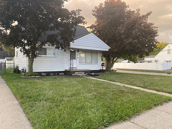 3rd image of 28908 James St