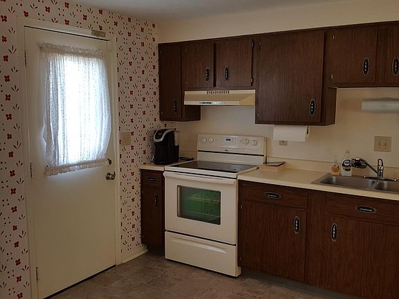 5th image of 4168 Fox Hollow Dr