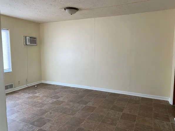 3031 University Ave, Waterloo, IA