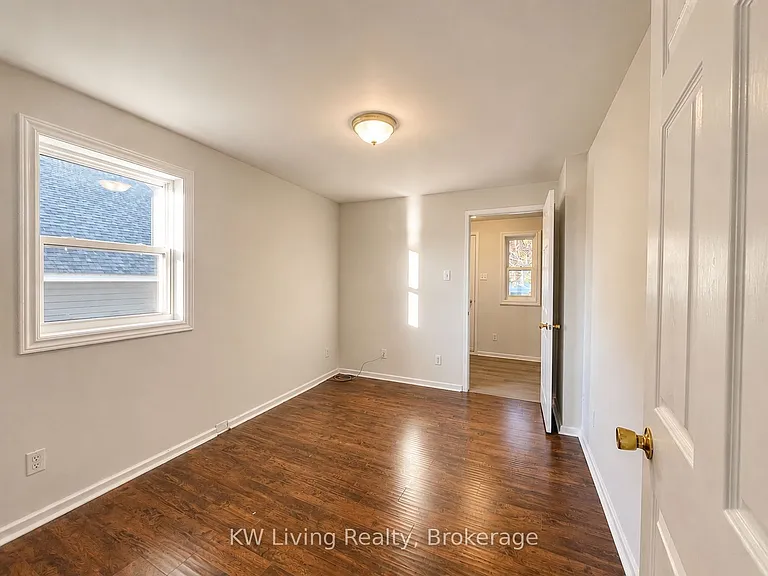 127 Lake Dr N — Photo 36