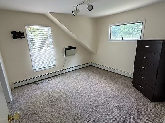 5th image of 425 Old Town Rd Floor 2