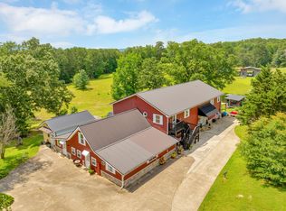 997 W 12th St, Chickamauga, GA 30707