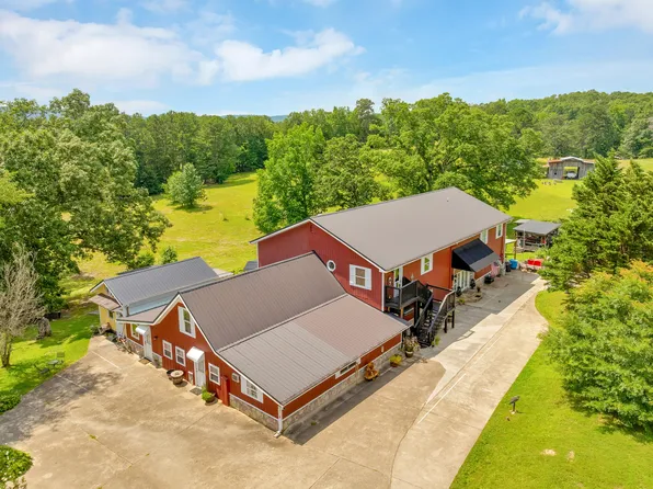 997 W 12th St, Chickamauga, GA 30707