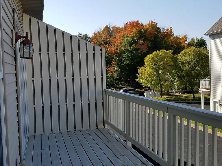 Balcony privacy screen