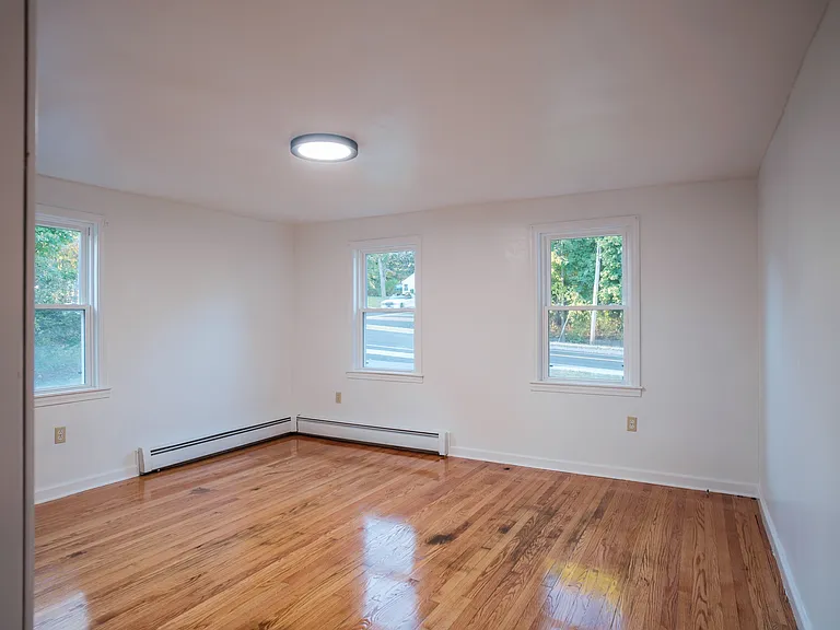 27 Main St #2 — Photo 13