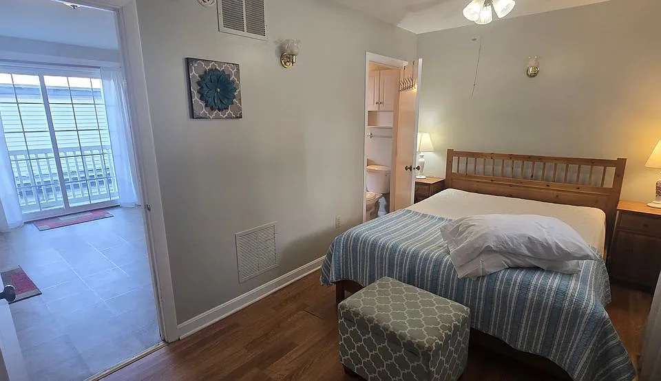 12 G St #43