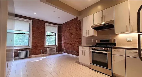 Rented by Matthew Gros-Werter, LREB 