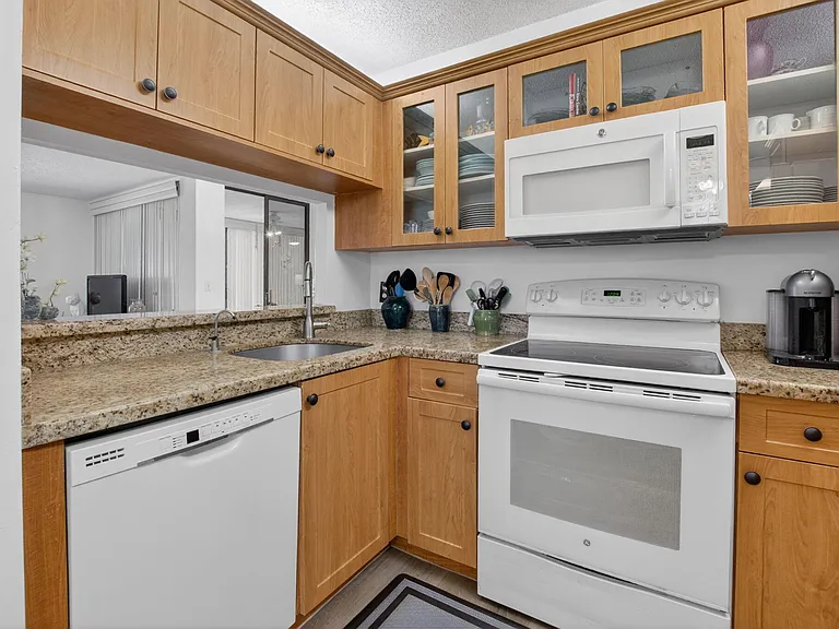 5418 Firenze Dr #F — Photo 13