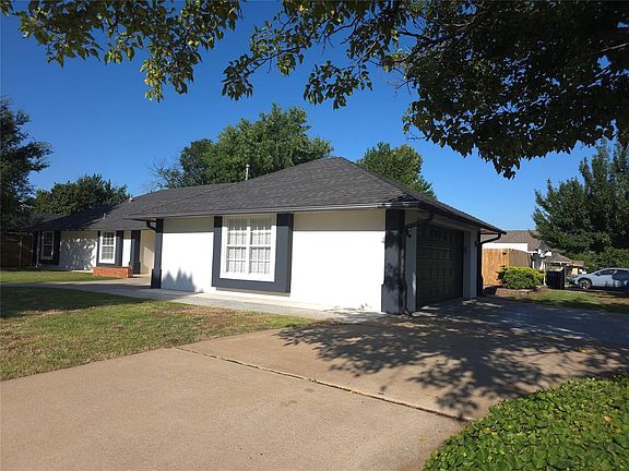 2nd image of 9009 Lakeaire Dr