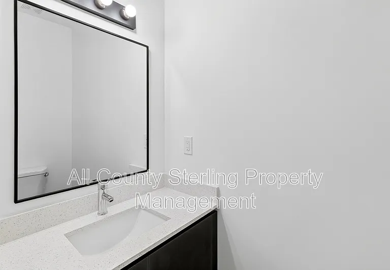 1611 NW 29th Rd #3 — Photo 6