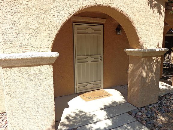 4th image of 6712 S Parliament Dr