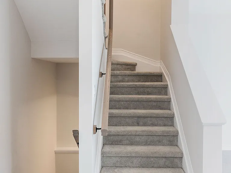 529 Enclave Ln — Photo 17