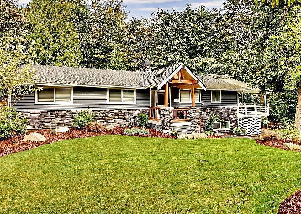 Exterior -recently painted!