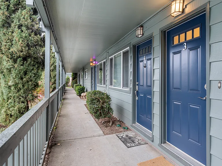 1025 SW Bertha Blvd #3 — Photo 24