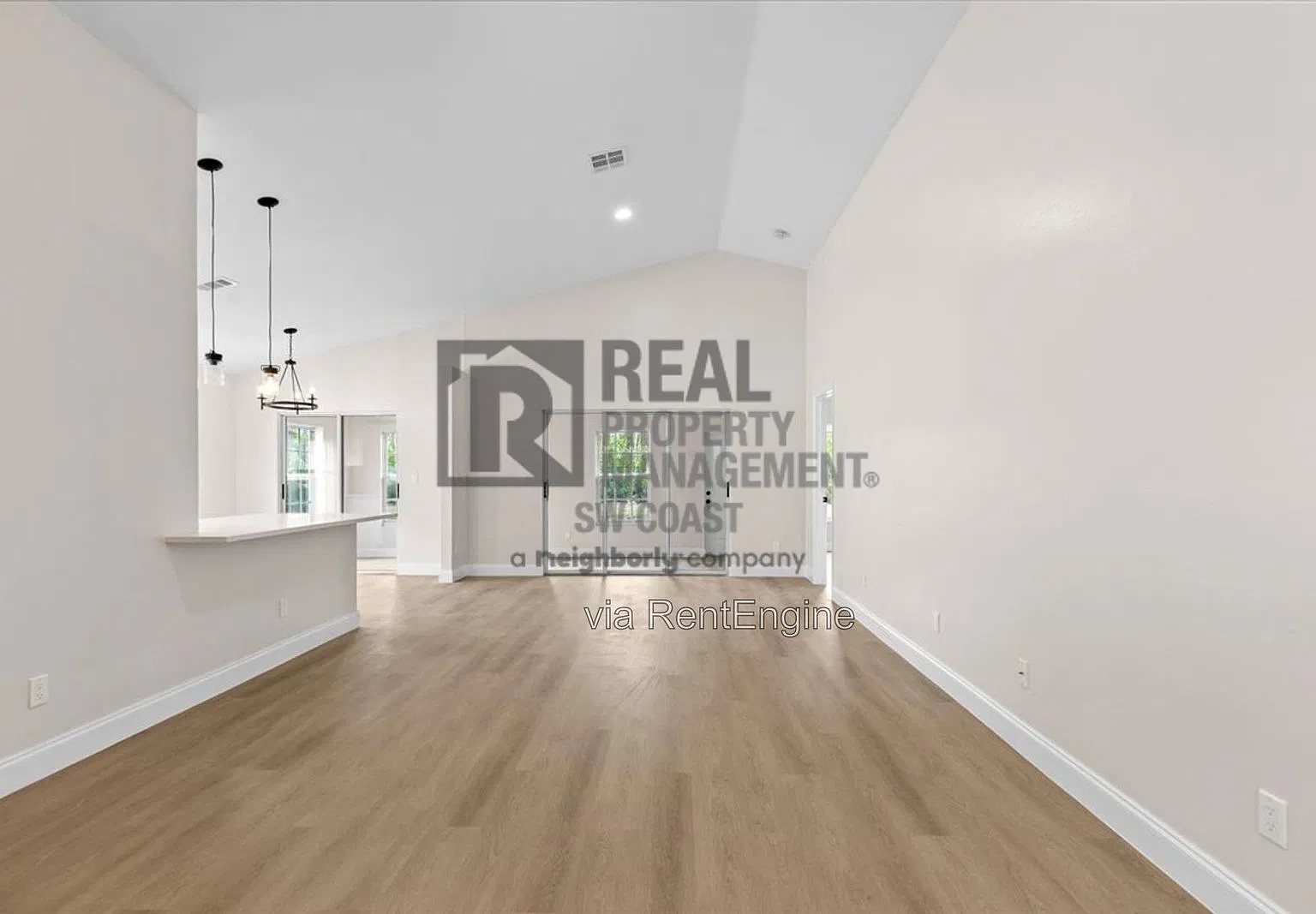 3 bed, 2.0 bath, 1621 sqft, $1,900 — Photo 4
