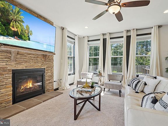 3rd image of 15873 Eagle Feather Dr