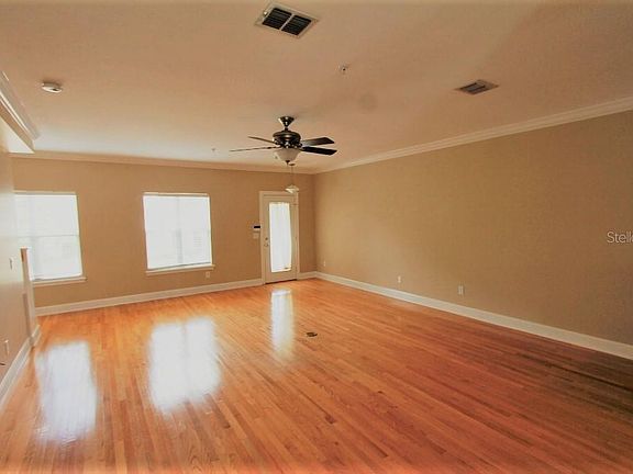 2nd image of 941 N Ferncreek Ave