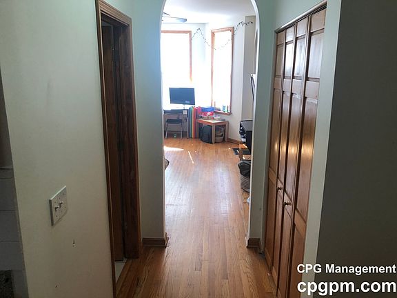 5th image of 3145 N Monticello Ave #2